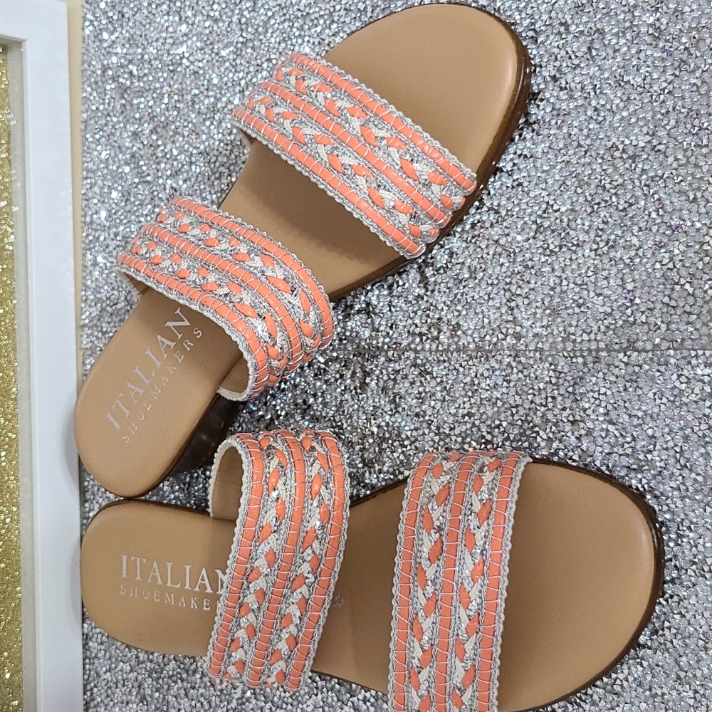 NWT Italian Shoemaker Strap Sandal with small Heel SZ 6 Salmon and Silver - Picture 3 of 11